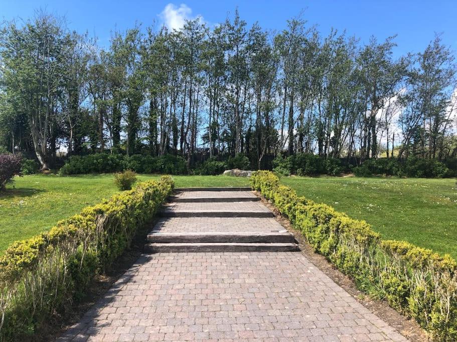 Townhouse Clifden: Located In The Heart Of Connemara Exterior foto