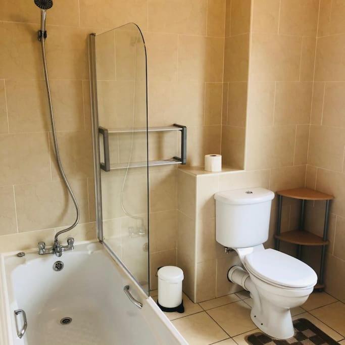 Townhouse Clifden: Located In The Heart Of Connemara Exterior foto