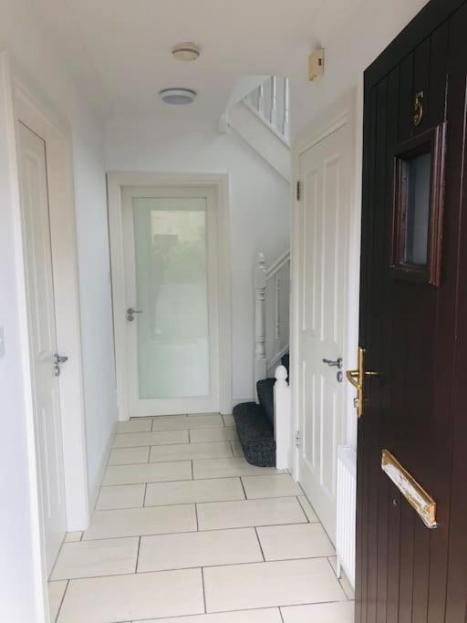 Townhouse Clifden: Located In The Heart Of Connemara Exterior foto